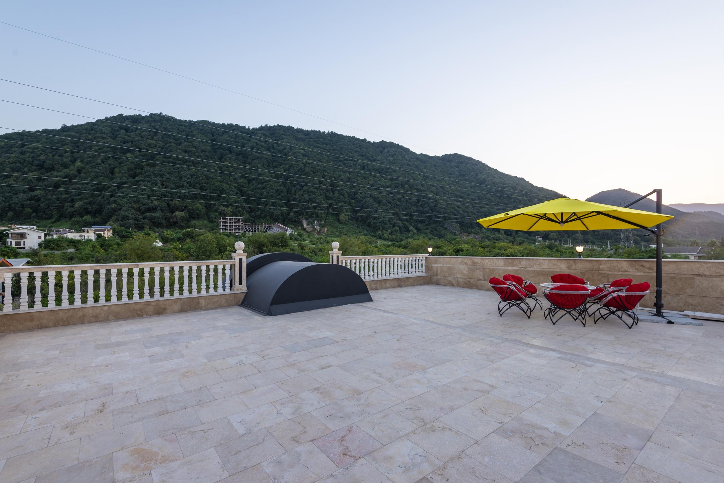 عمارت جنگلی پارادایس با استخر آبگرم