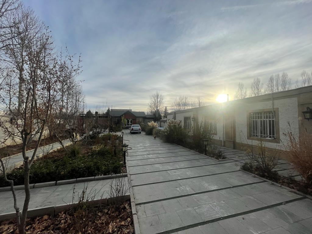 ویلا سه خوابه پرادو با استخر آبگرم