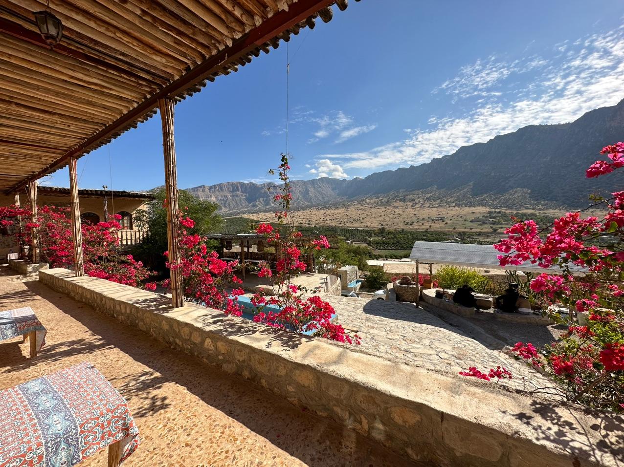 اقامتگاه بوم گردی تنگ چوگان در کازرون