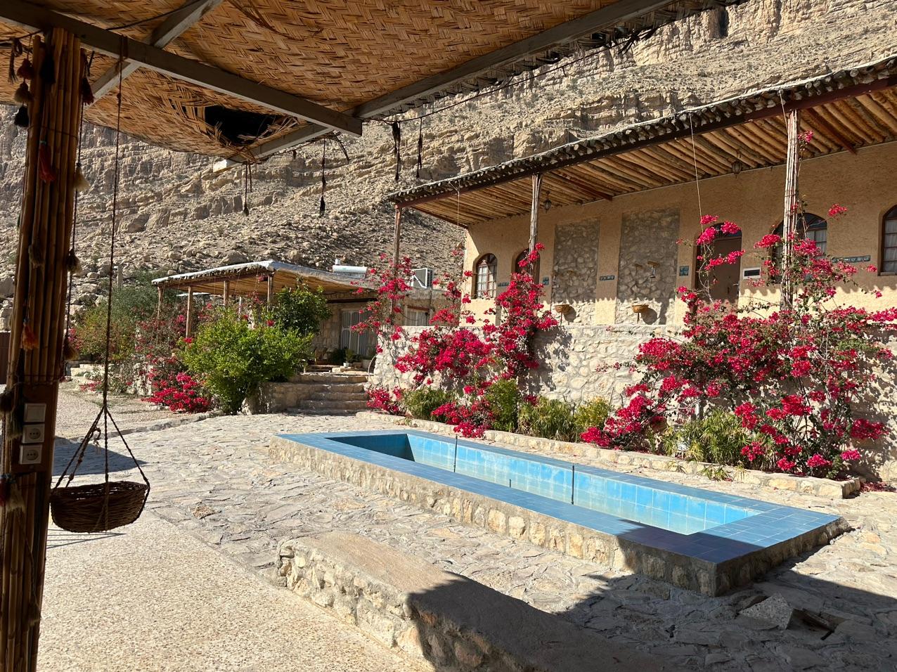 اقامتگاه بوم گردی تنگ چوگان در کازرون