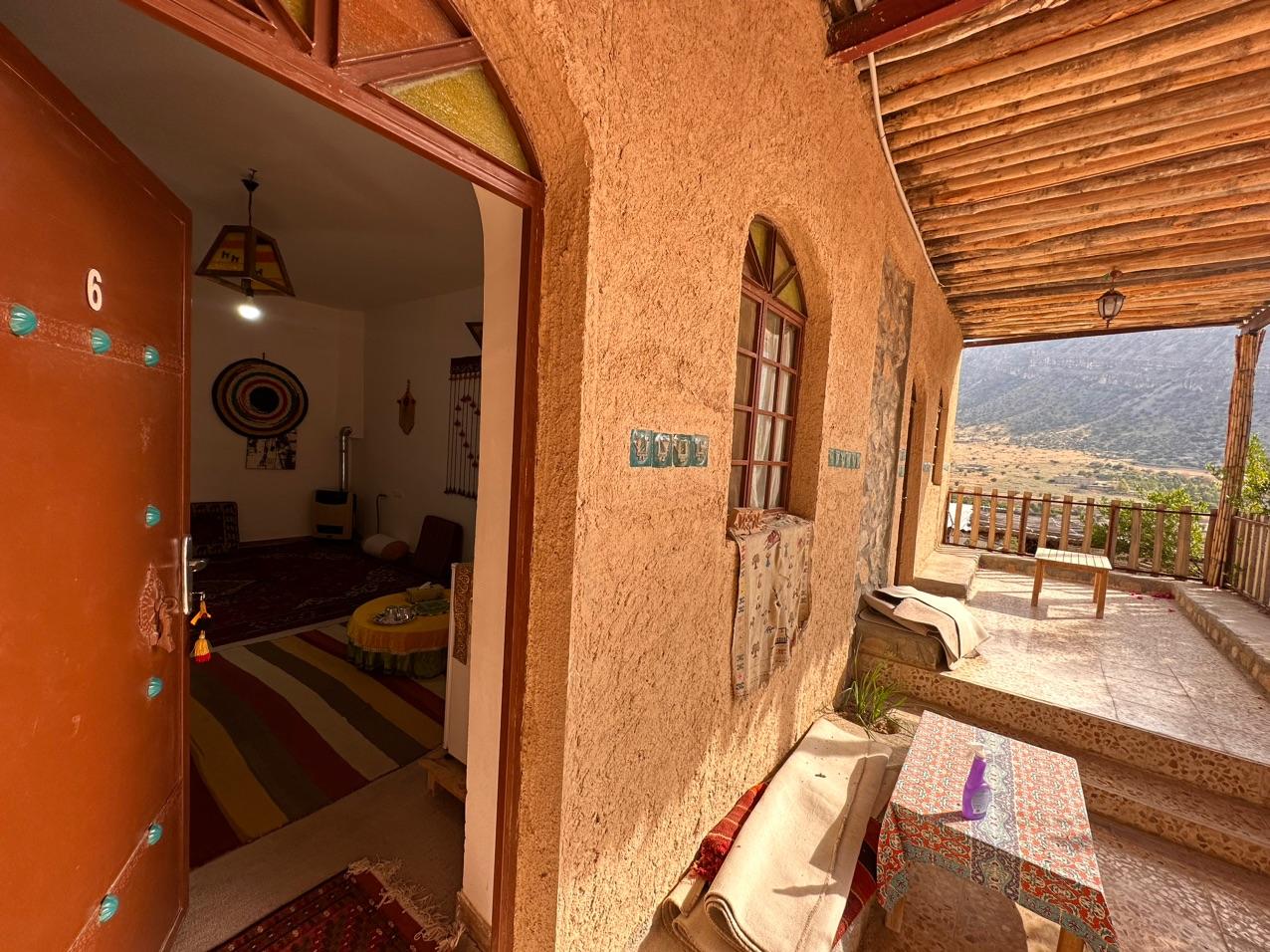 اقامتگاه بوم گردی تنگ چوگان در کازرون