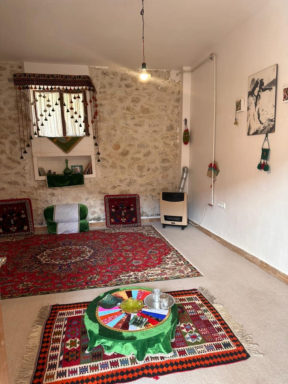 اقامتگاه بوم گردی تنگ چوگان در کازرون