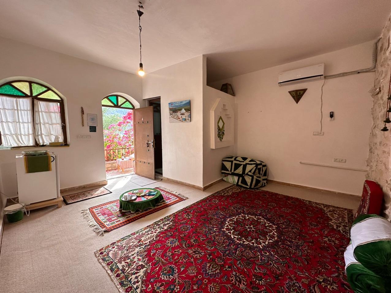 اقامتگاه بوم گردی تنگ چوگان در کازرون