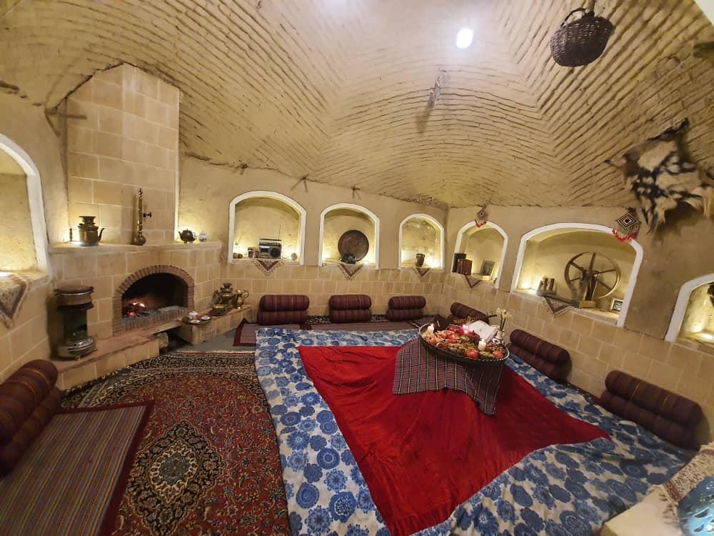 اقامتگاه بوم گردی صد طاقچه تودشک