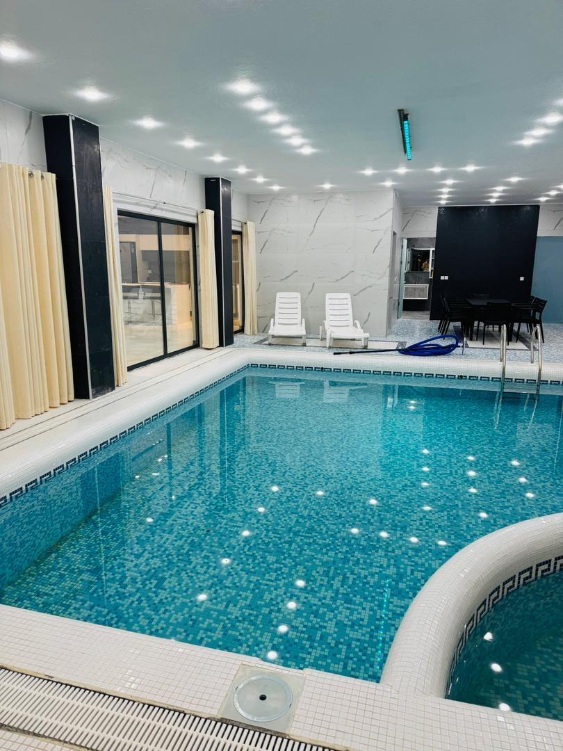 ویلای سه خوابه استخر آبگرم در شیراز