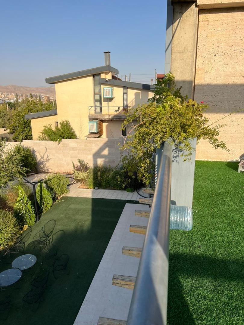 ویلای مدرن و لاکچری در شهرک صدرا