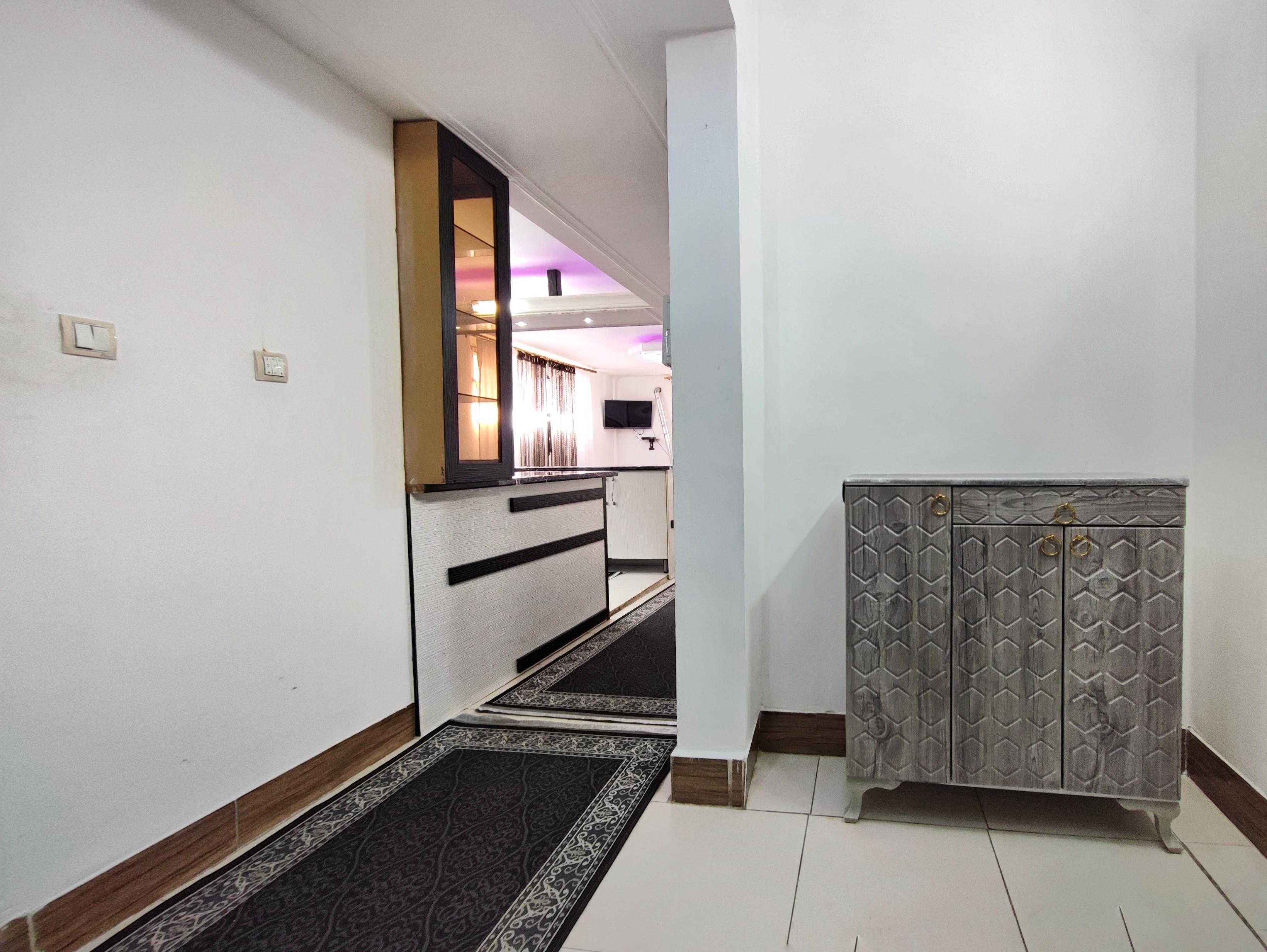 آپارتمان دو خوابه نوساز کنار آرامگاه حافظ شیراز