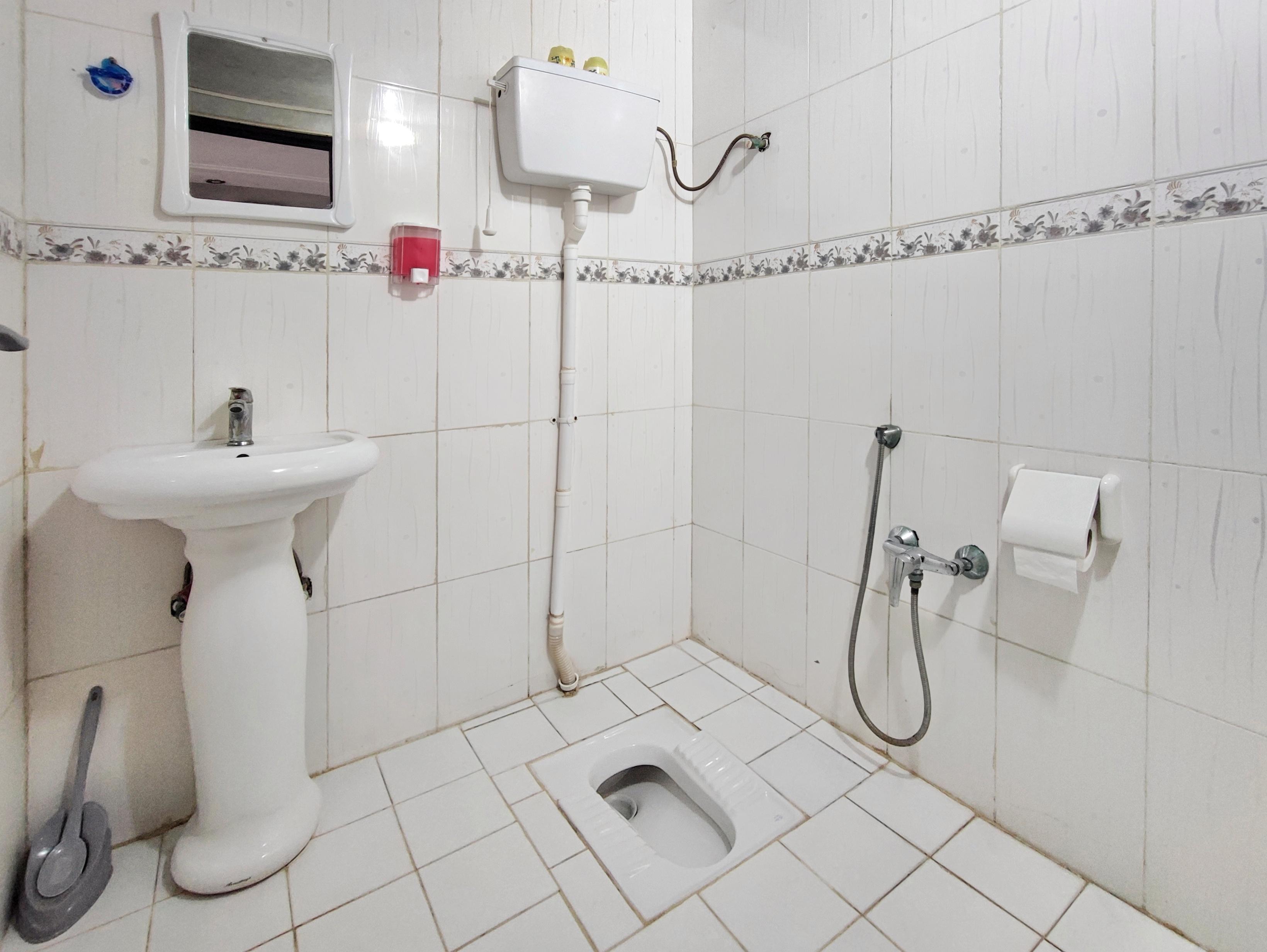 آپارتمان دو خوابه نوساز کنار آرامگاه حافظ شیراز