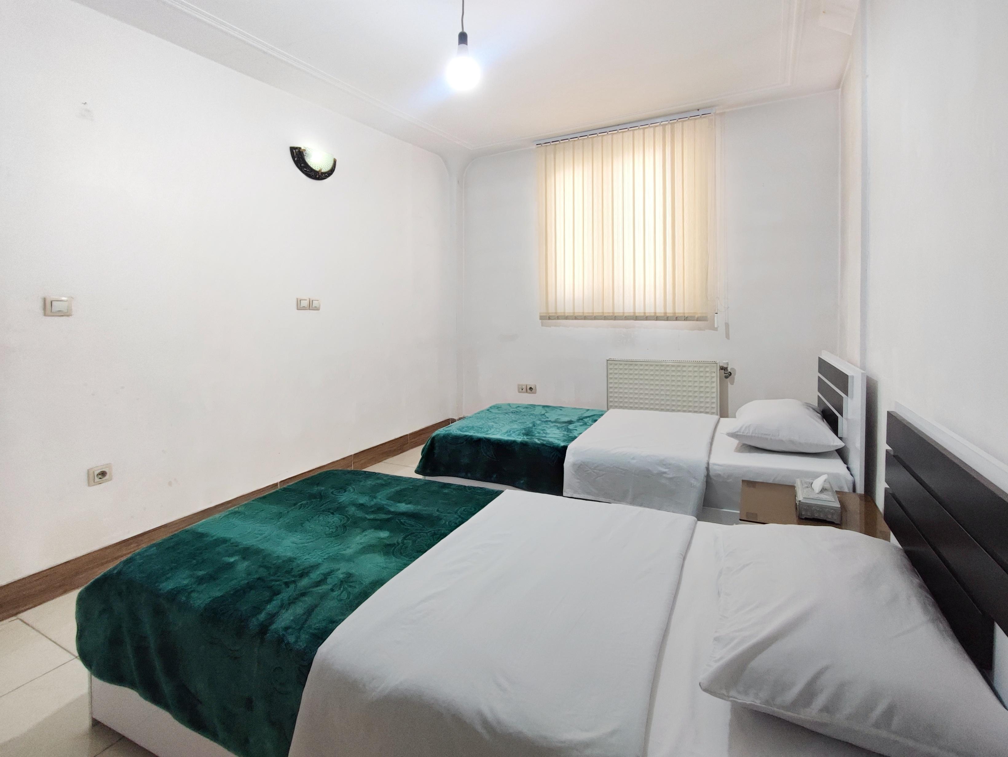 آپارتمان دو خوابه نوساز کنار آرامگاه حافظ شیراز