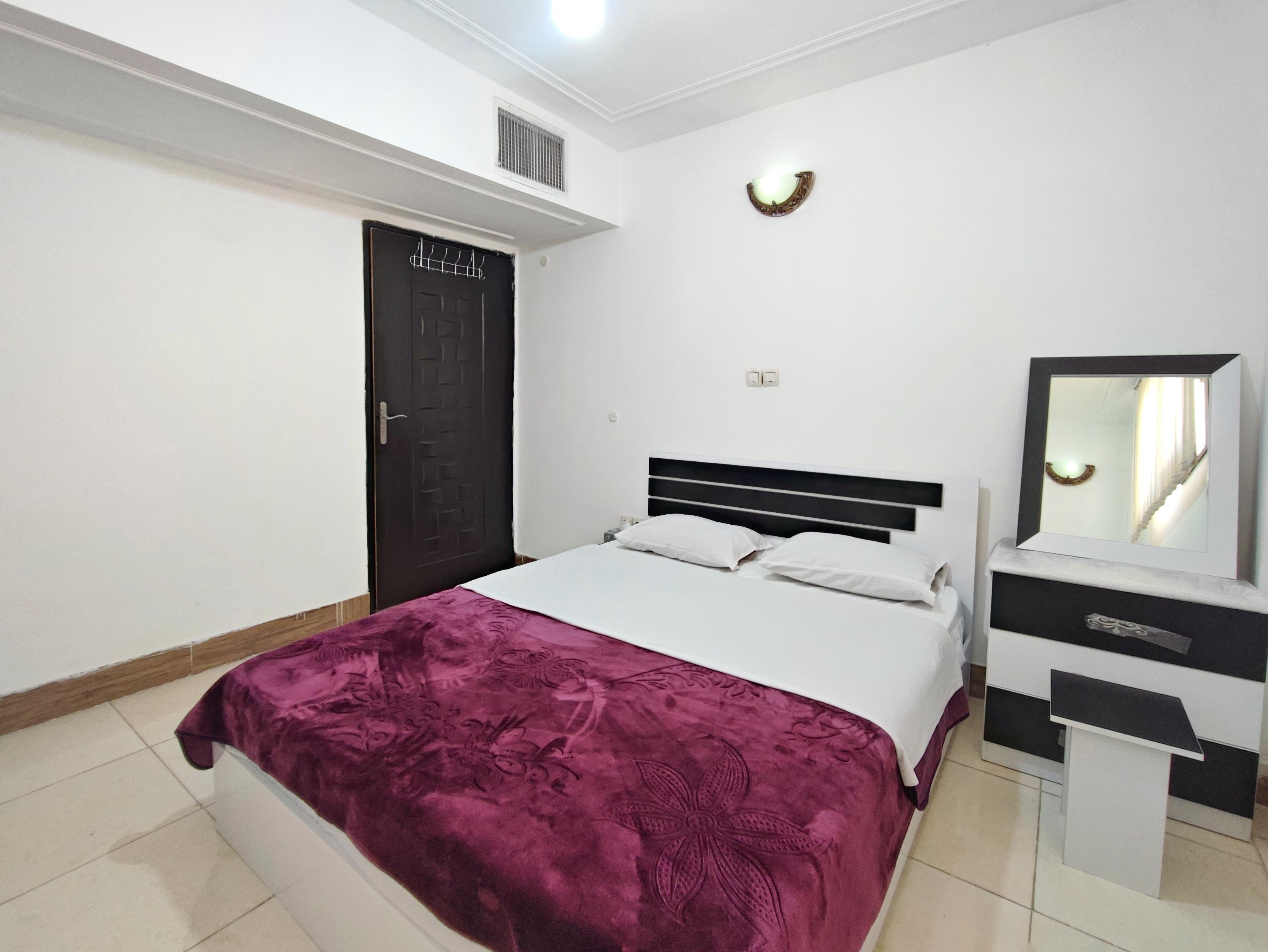 آپارتمان دو خوابه نوساز کنار آرامگاه حافظ شیراز