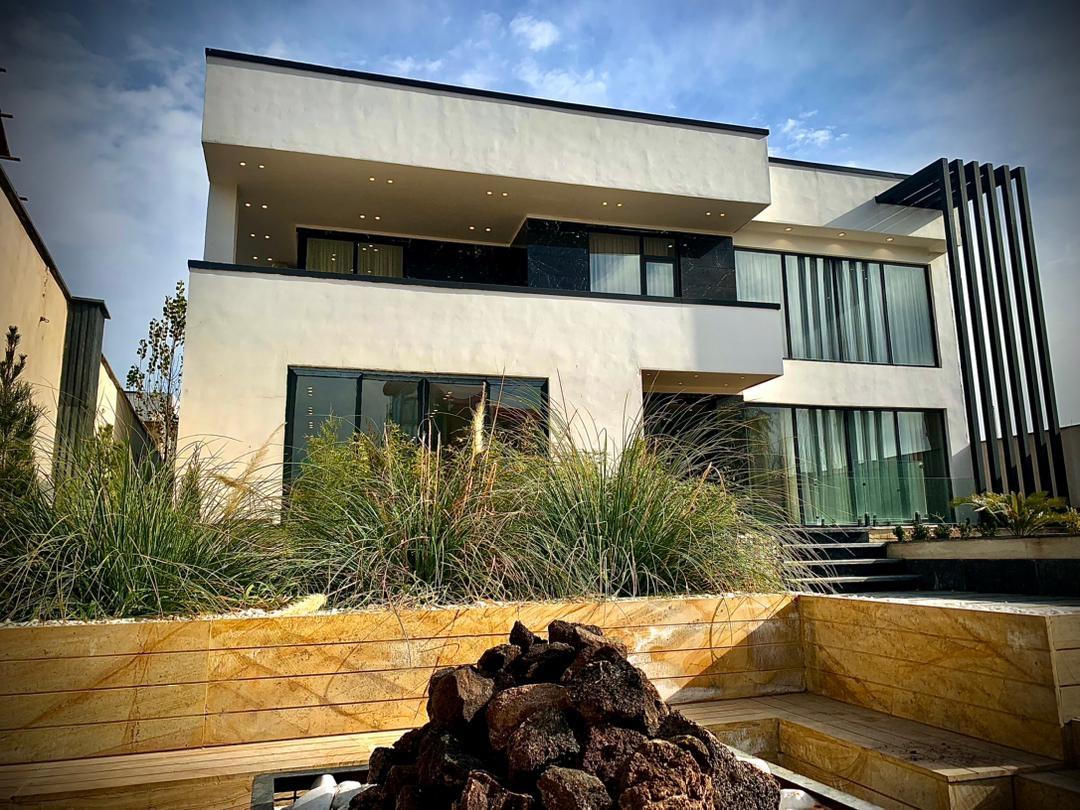 ویلا دوبلکس نورا با استخر سرپوشیده