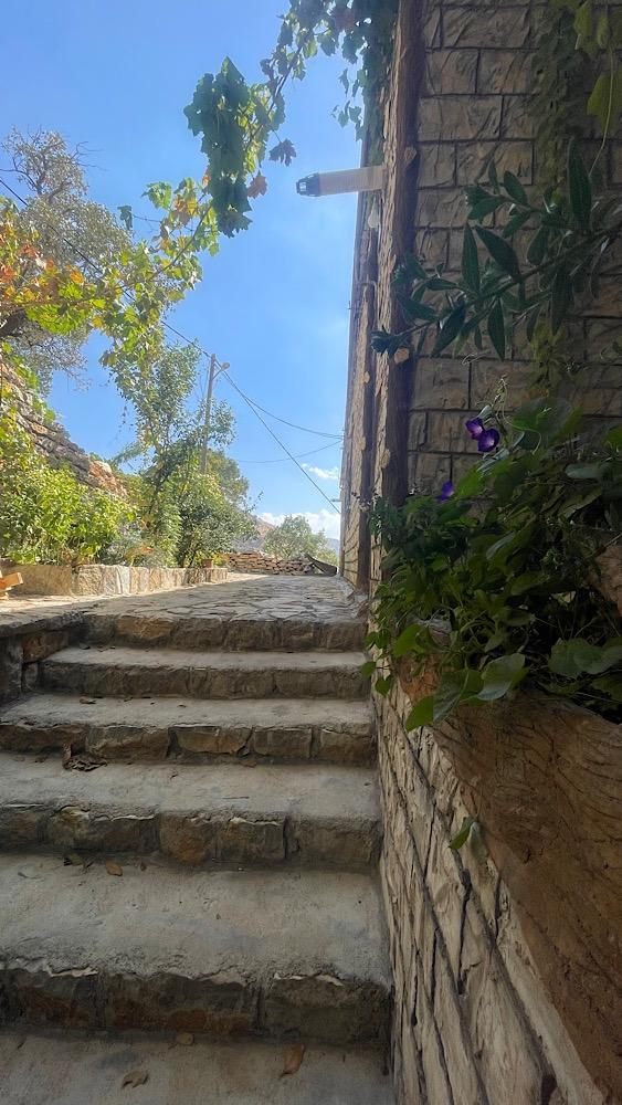 اجاره ویلای سه خوابه دیوەخان در اورامان