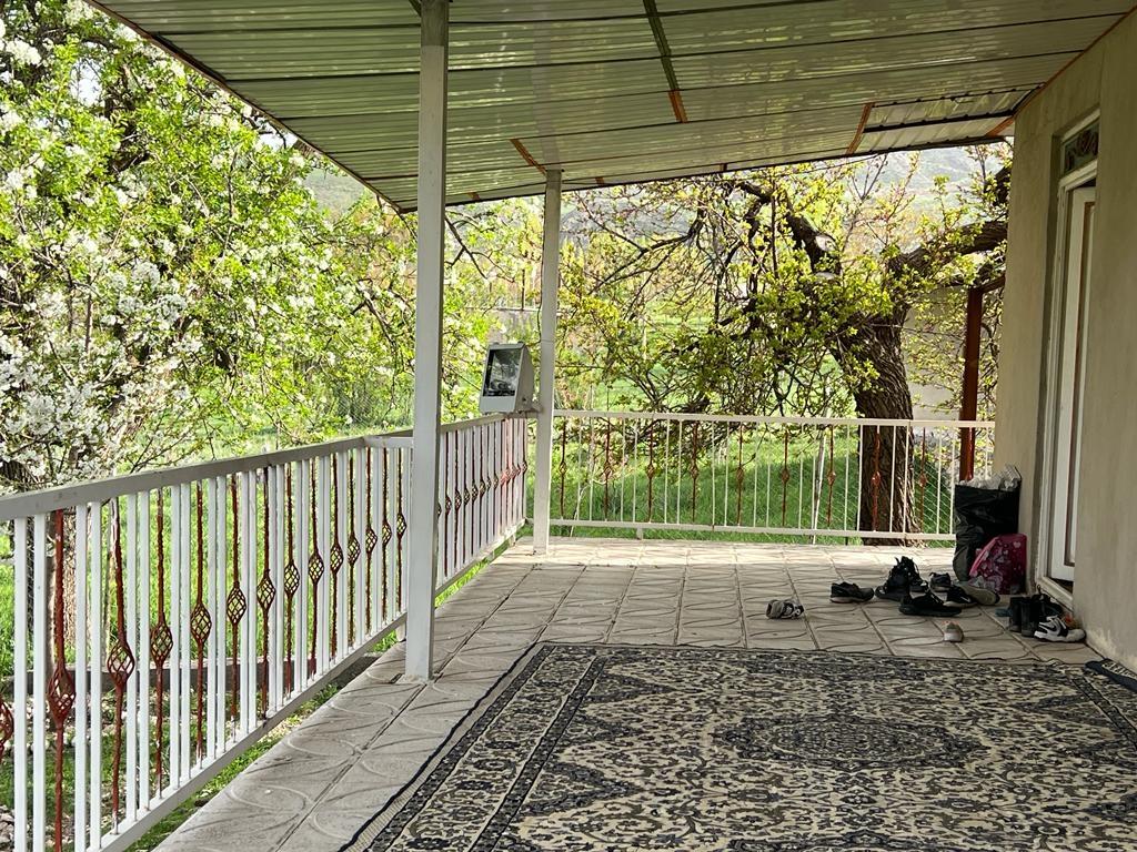 باغ ویلا دو خوابه آبشار آب سفید در الیگودرز