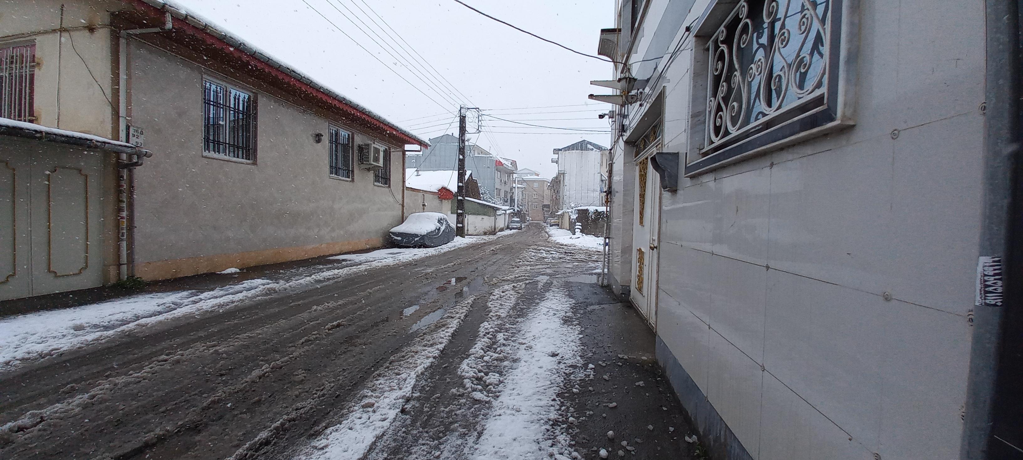 سوئیت ۵۵ متری دربست مرکز شهر لاهیجان