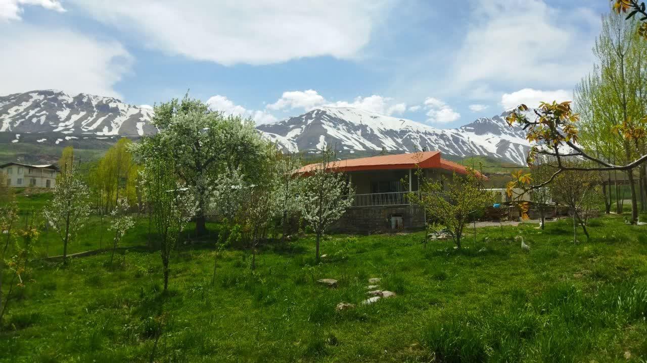 باغ ویلا دو خوابه آبشار آب سفید در الیگودرز