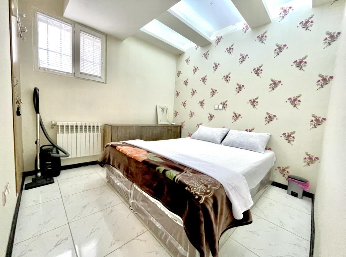 واحد لوکس دوخوابه در حافظیه شیراز