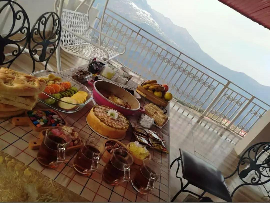 واحد ایلیاد دارای جکوزی با تراسی چشم نواز