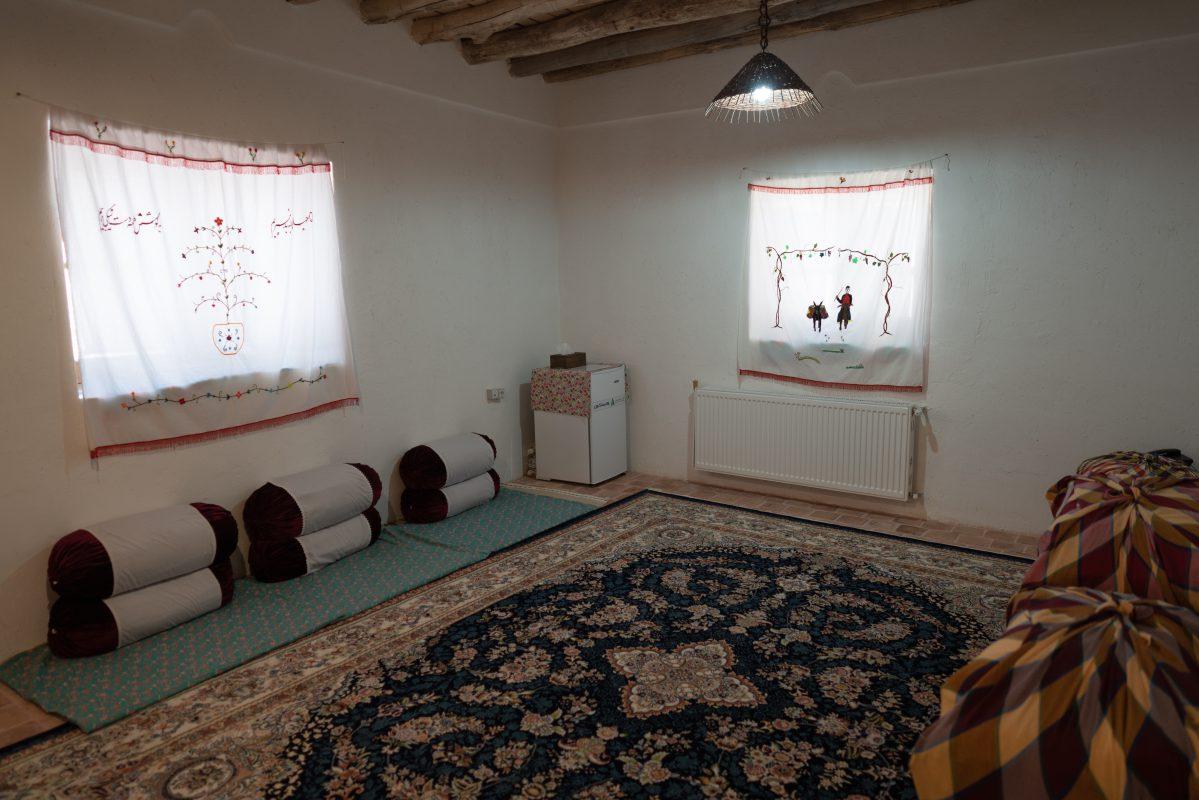 اقامتگاه بوم گردی اَله بوم در قزوین