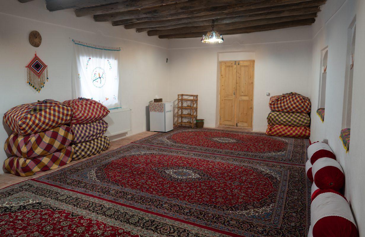 اقامتگاه بوم گردی اَله بوم در قزوین