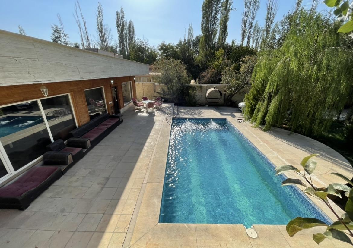 اجاره ویلا با استخر آبگرم در کردان