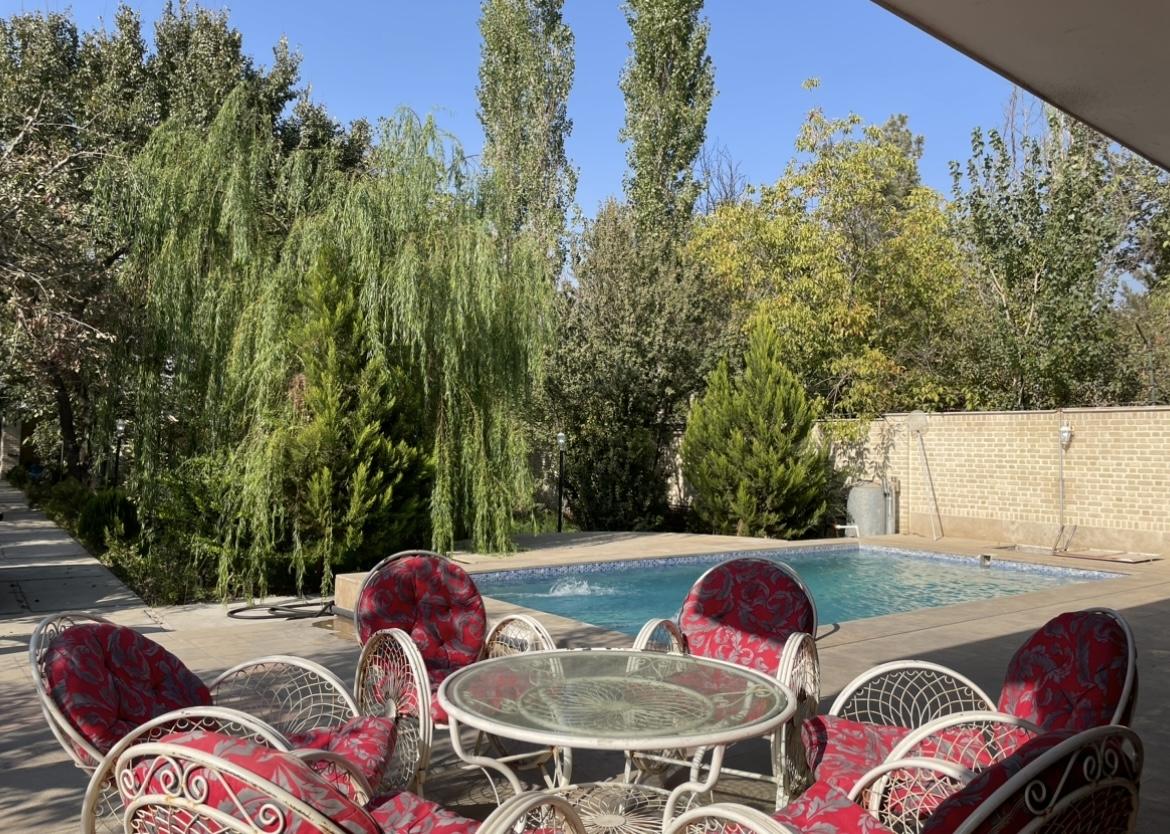 اجاره ویلا با استخر آبگرم در کردان