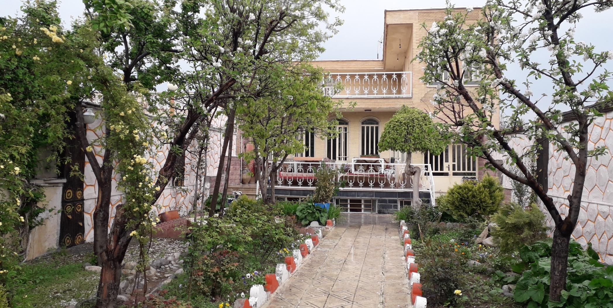 باغ ویلا 500 متري درگلدشت بروجرد