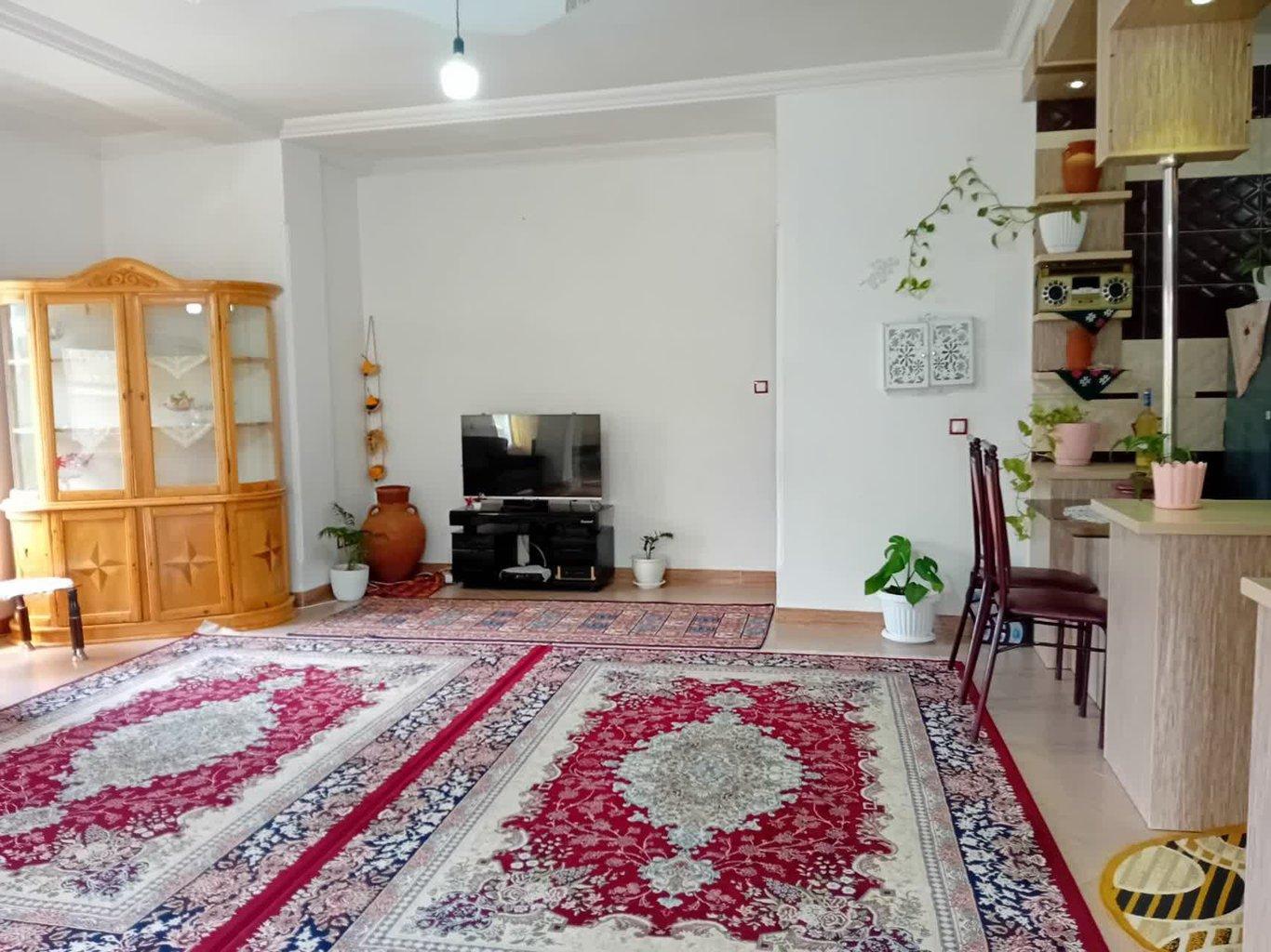 ویلای روستایی نزدیک به رستوران خاور خانم