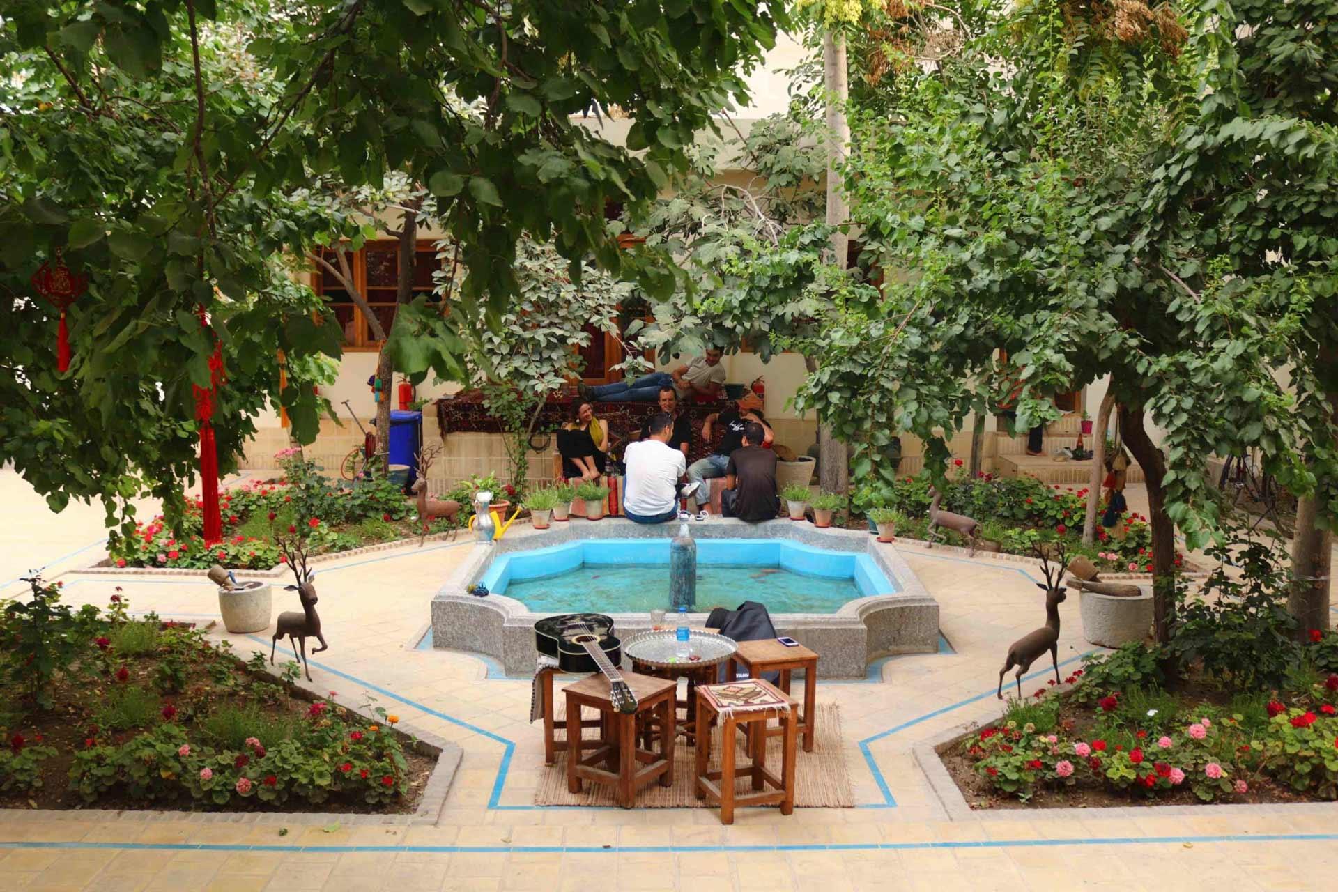 رزرو خانه بوم گردی ماه بیبی - اتاق 1