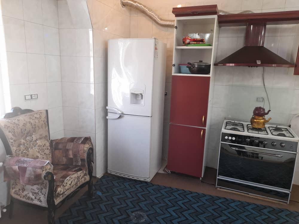 دوخوابه نزدیک دریاچه زریبار فیله قوس