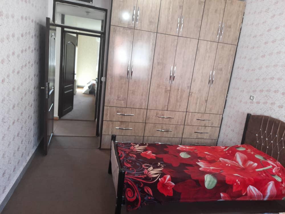 دوخوابه نزدیک دریاچه زریبار فیله قوس