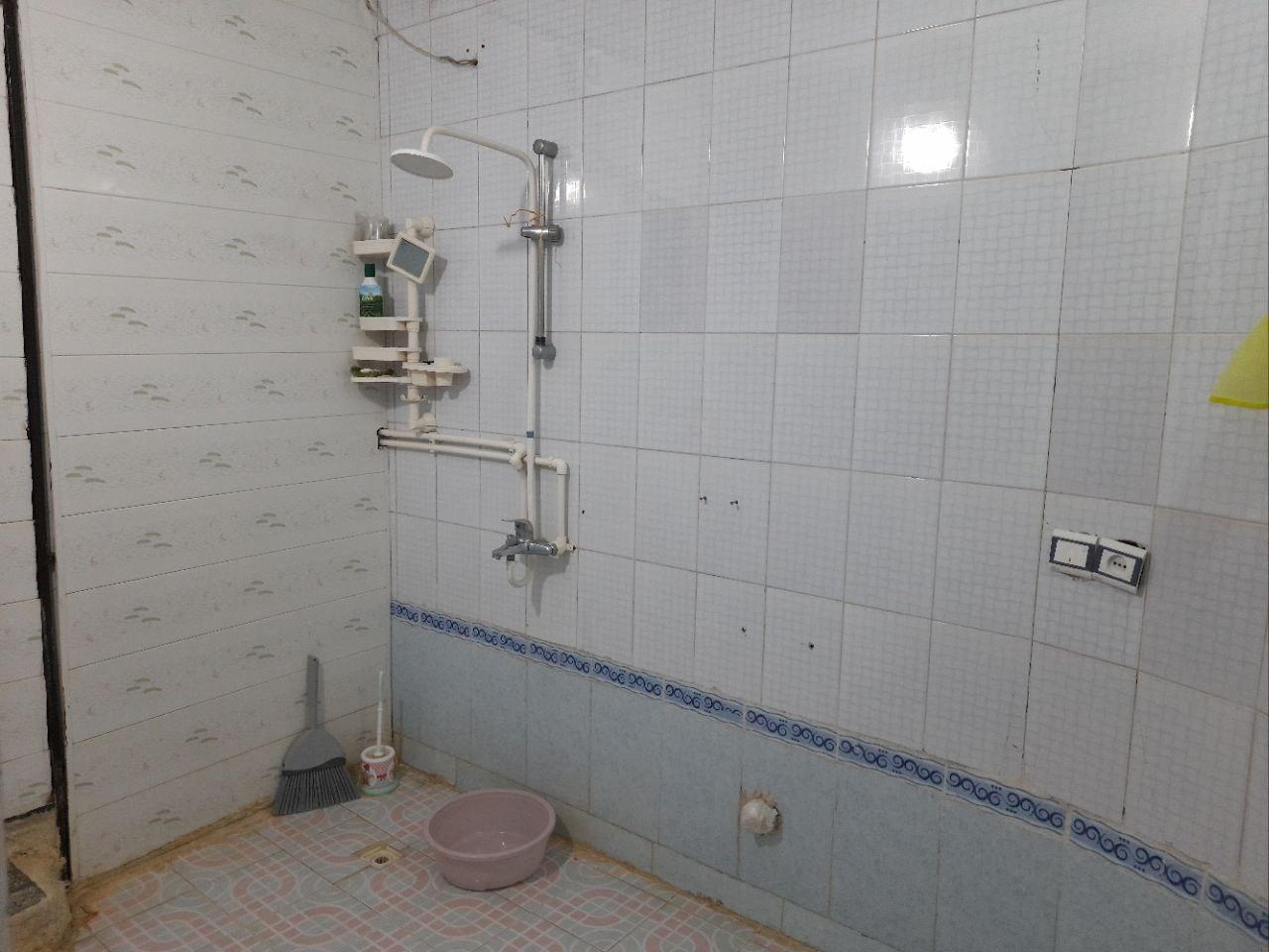 دوخوابه نزدیک دریاچه زریبار فیله قوس