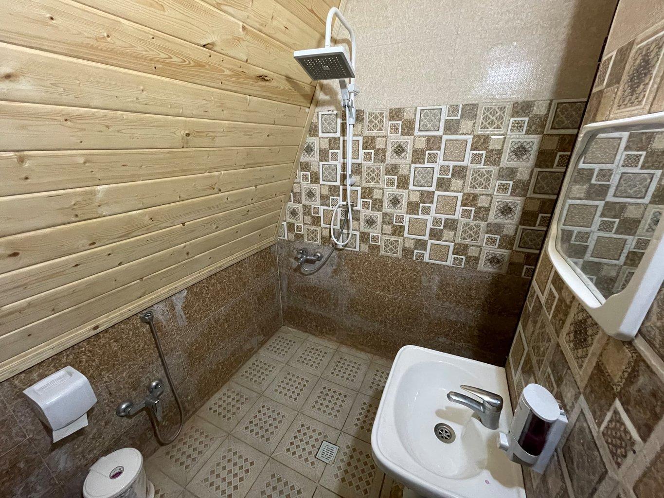 کلبه دوخوابه استخردار آبگرم ژولیِت