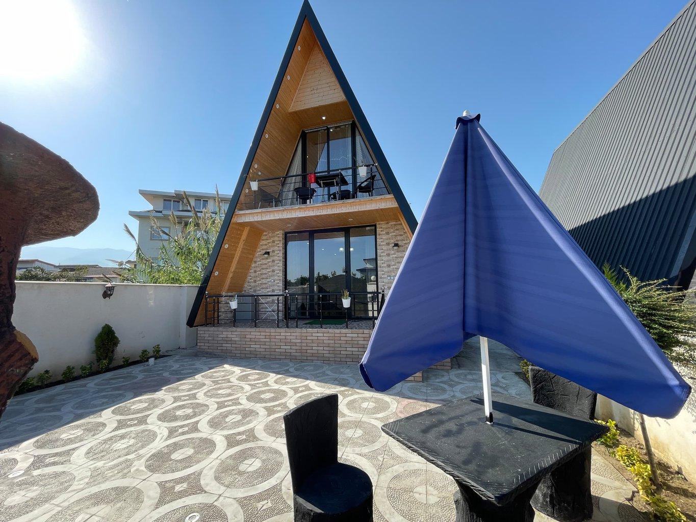 کلبه دوخوابه استخردار آبگرم رومئو