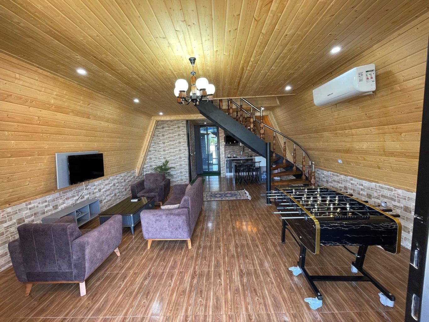 کلبه دوخوابه استخردار آبگرم رومئو