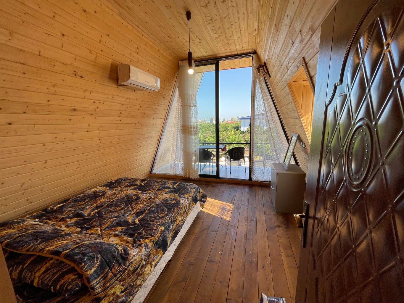 کلبه دوخوابه استخردار آبگرم رومئو