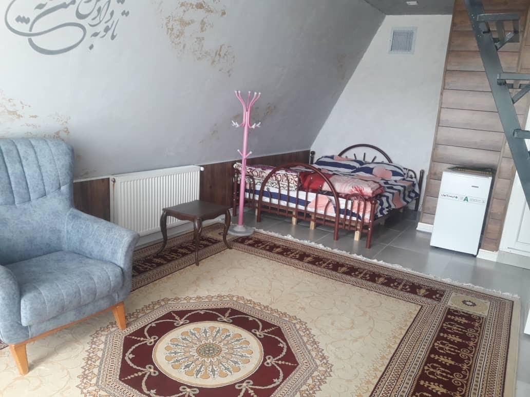 کلبه سوئیسی کوهستان 1 روستای بیاره