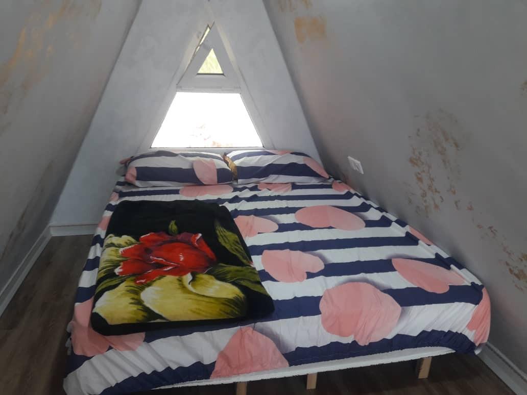 کلبه سوئیسی کوهستان 1 روستای بیاره