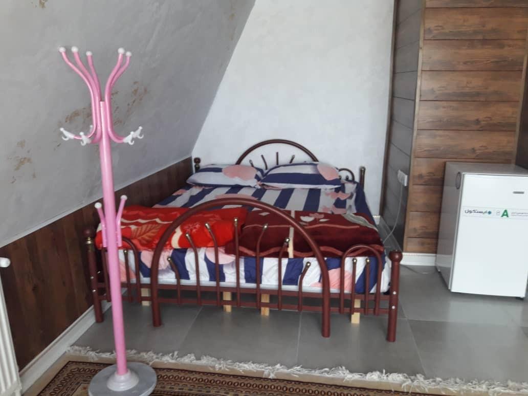 کلبه سوئیسی کوهستان 1 روستای بیاره