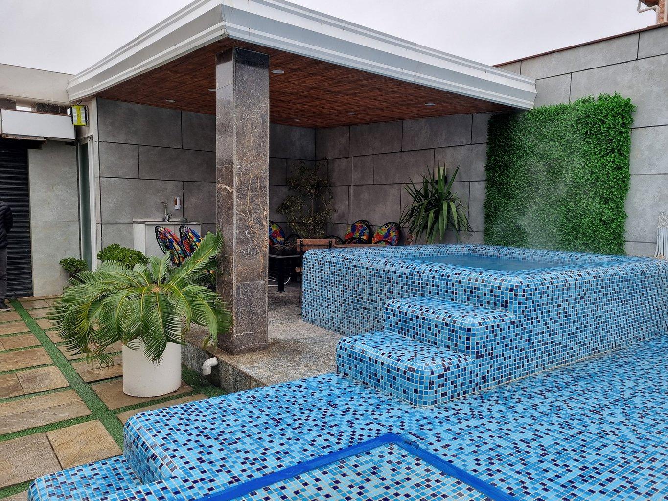 ویلای تریپلکس سیترین با استخر روباز و سرپوشیده