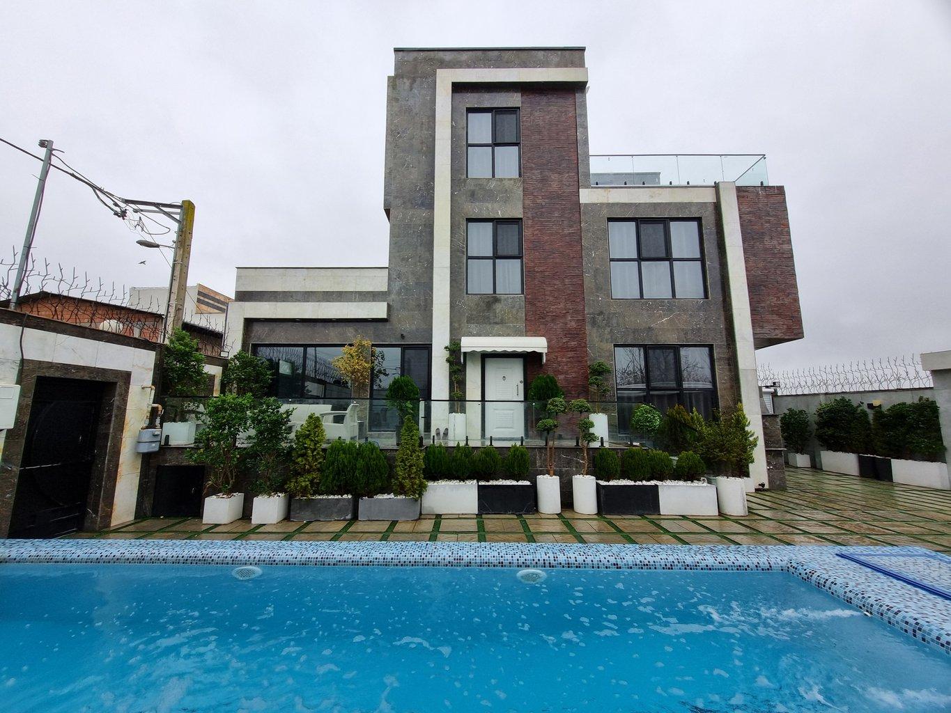 ویلای تریپلکس سیترین با استخر روباز و سرپوشیده