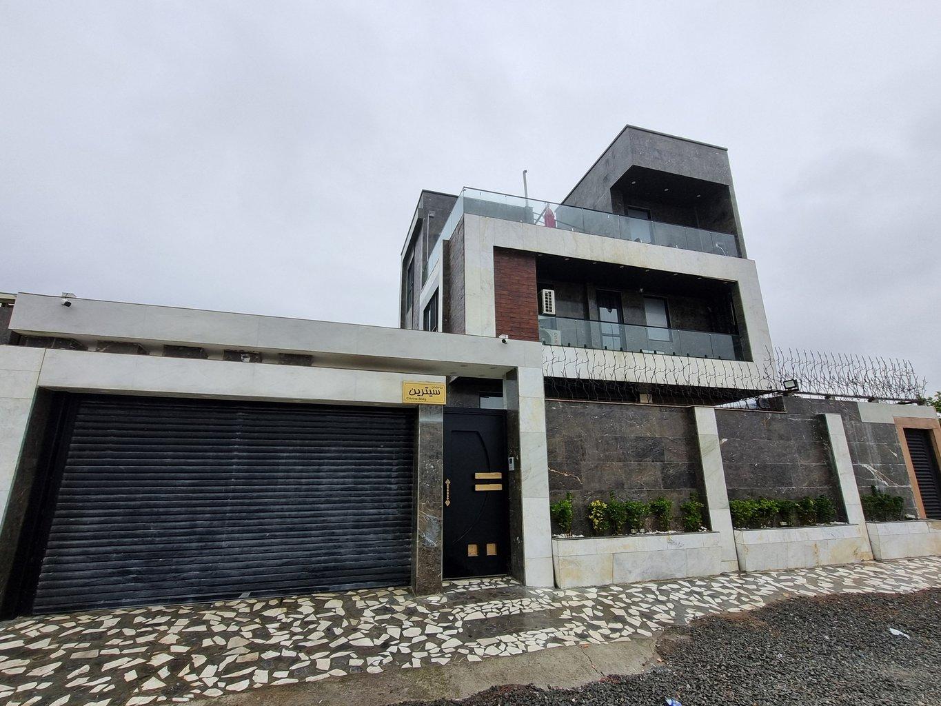 ویلای تریپلکس سیترین با استخر روباز و سرپوشیده