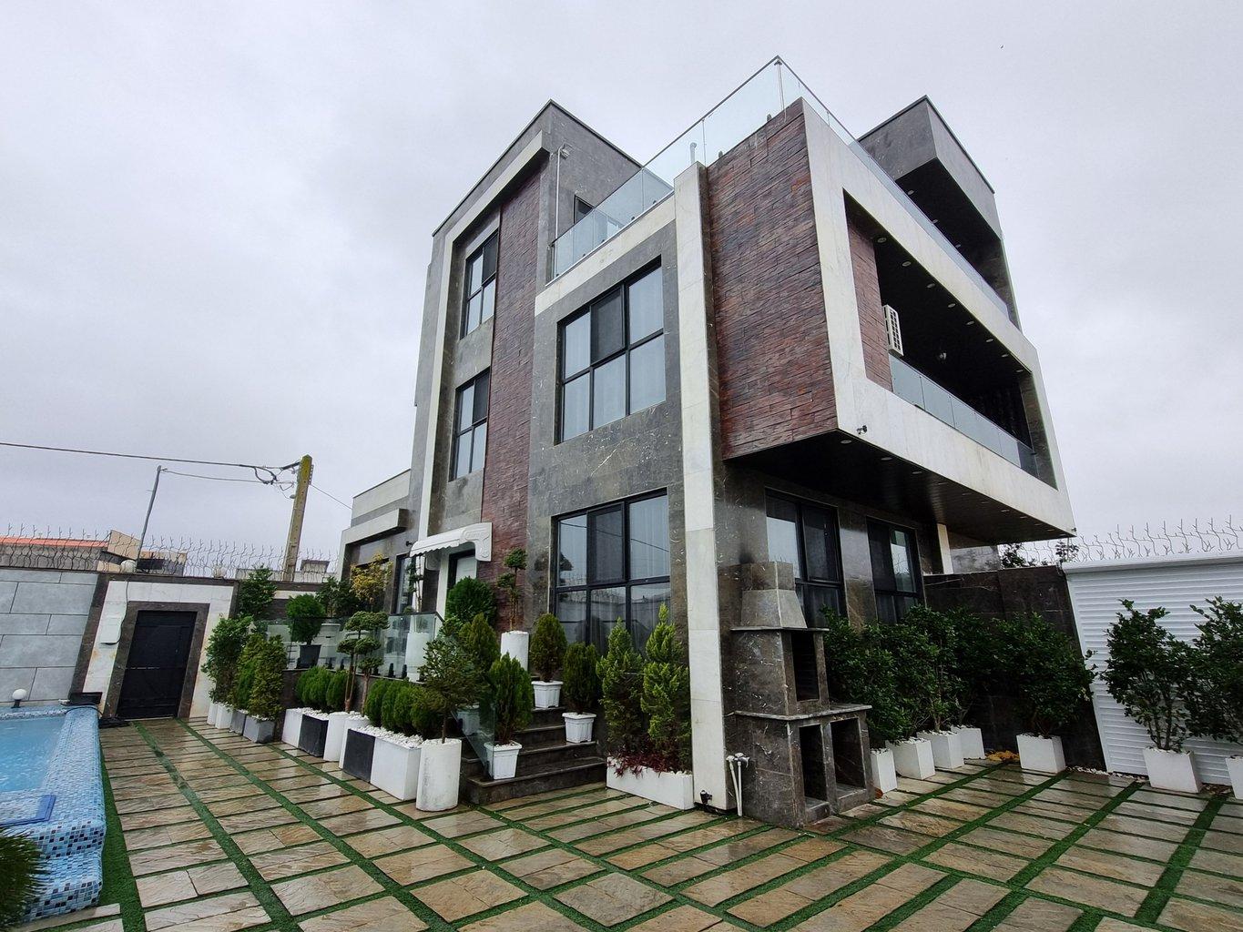 ویلای تریپلکس سیترین با استخر روباز و سرپوشیده