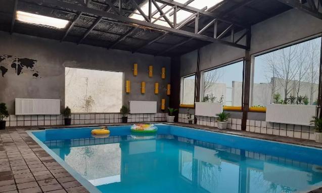 ویلا با استخر آبگرم وکلبه جنگلی در کودیان