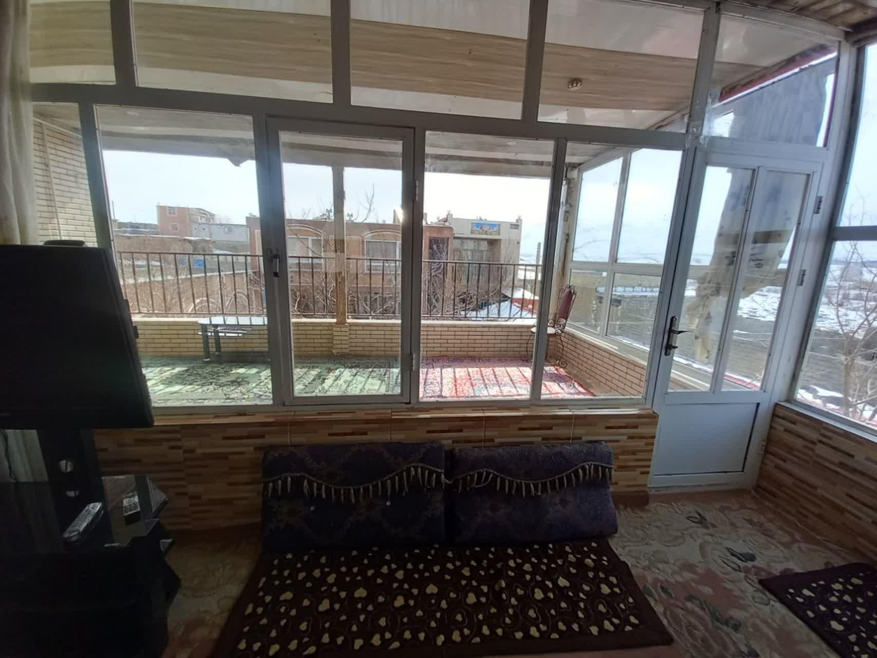 اقامتگاه سنتی موحدی در فریدون شهر