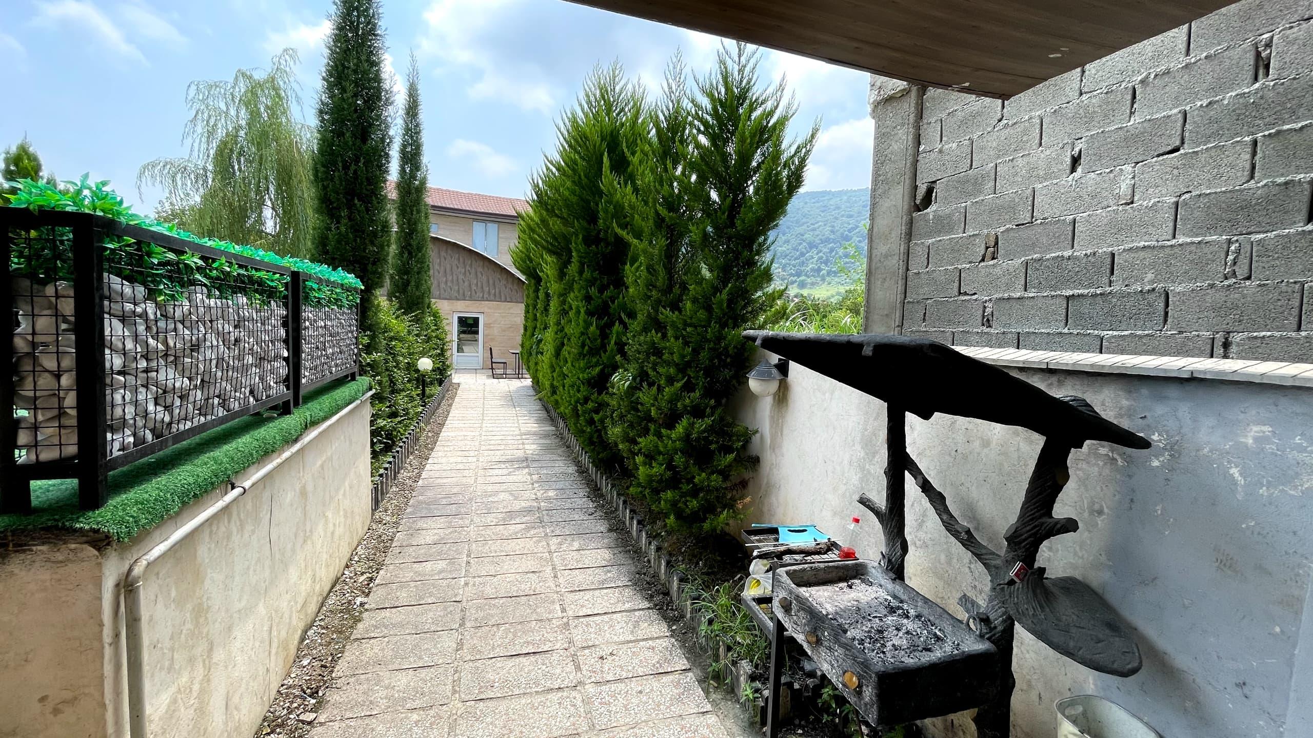 دوخواب استخرسرپوشیده جنگلی مِتکا