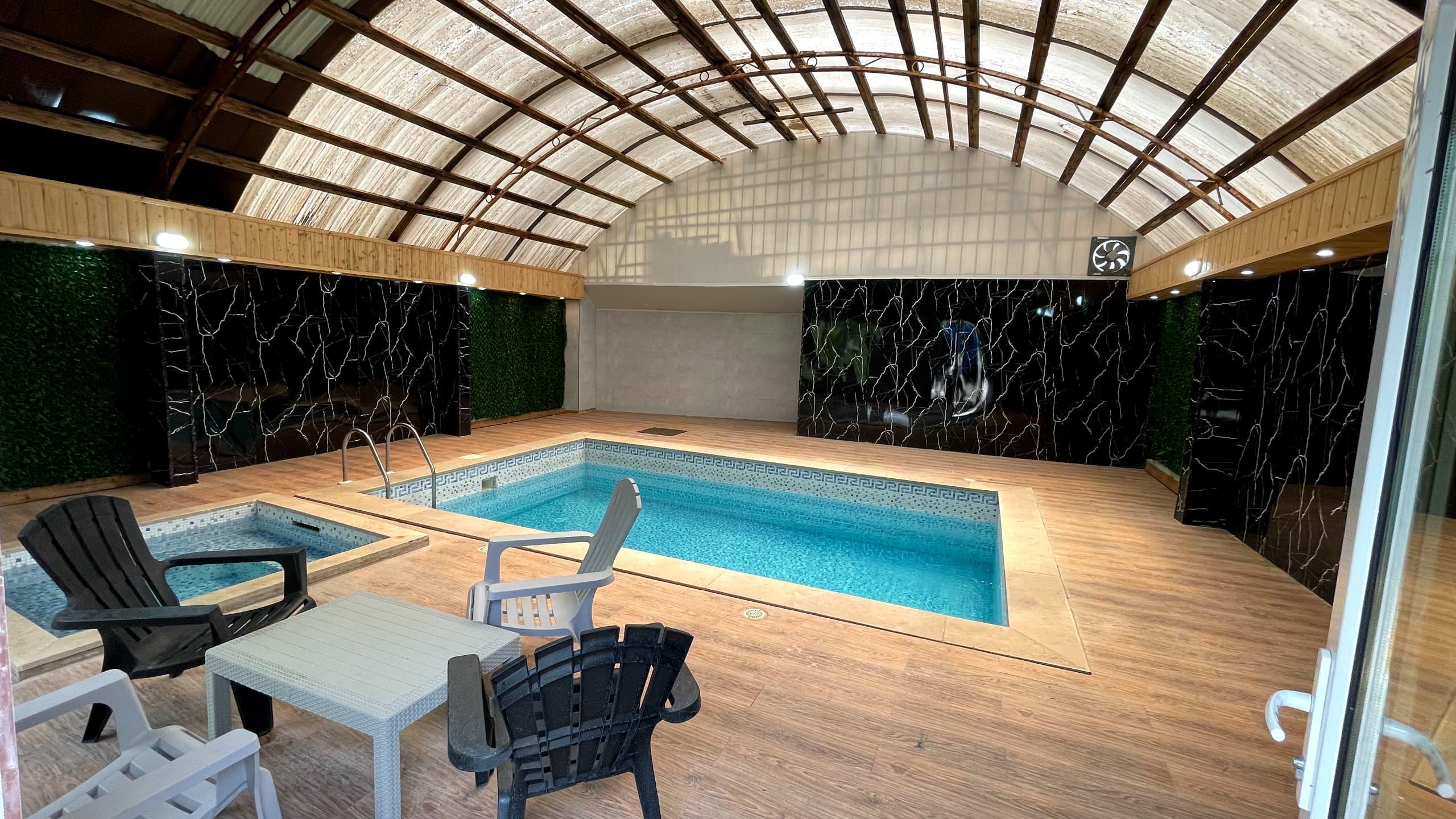 دوخواب استخرسرپوشیده جنگلی مِتکا