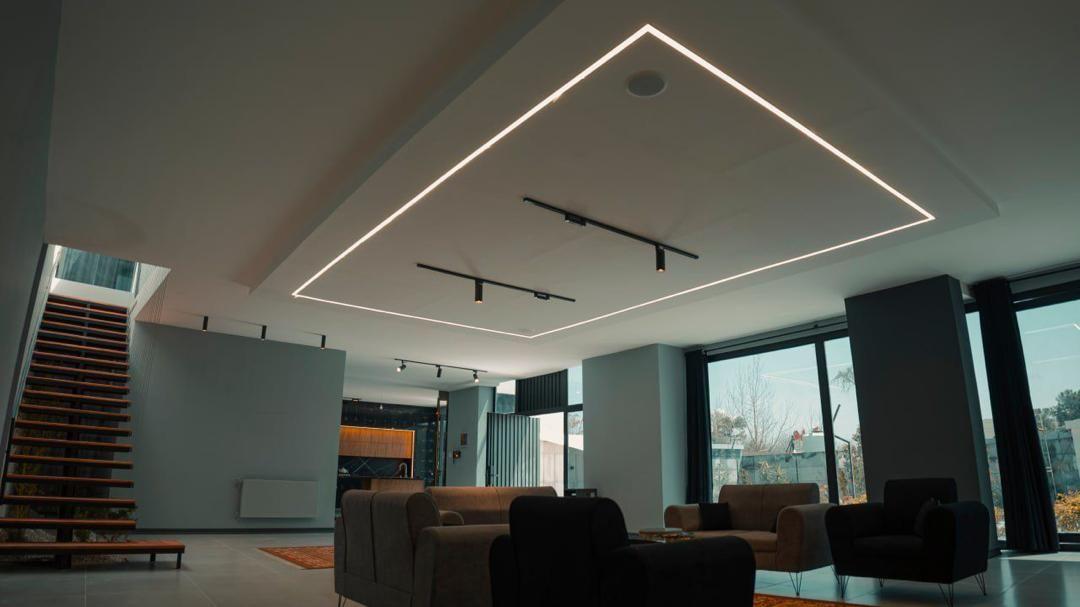 ویلا لوکس با استخر روباز در دینکان شیراز