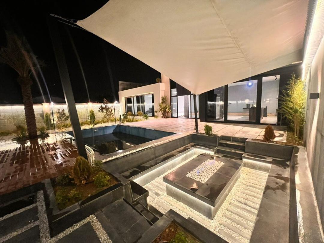 ویلا لوکس با استخر روباز در دینکان شیراز