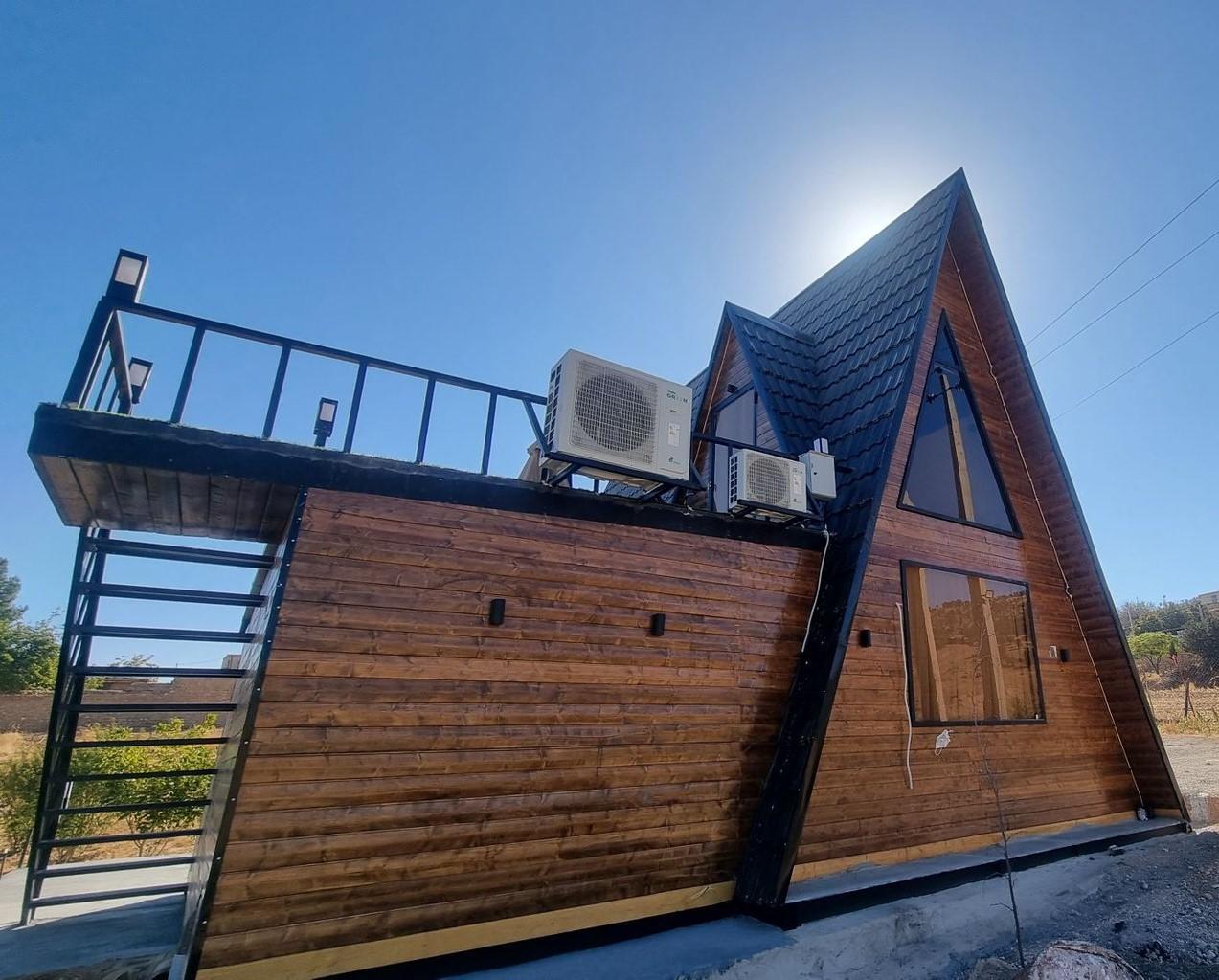 کلبه سوئیسی با جکوزی در خرم آباد