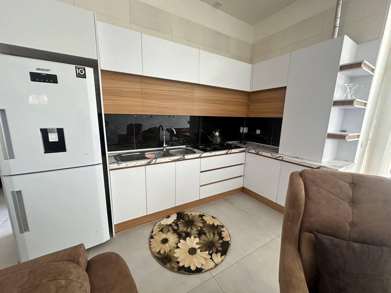 ویلا استخرسرپوشیده با بیلیارد چیل ۲